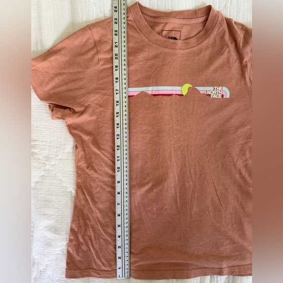 🌄 The North Face Women’s Graphic Tee Large Rust Pink Retro Mountain Logo Shirt - Picture 8 of 13